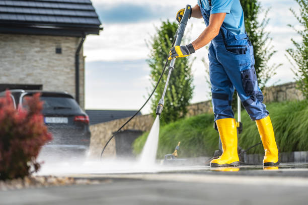 Best Roof Power Washing Services  in Stratford, WI